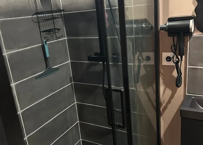 Apartment Joe Bar Stud *